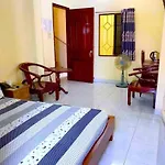Son Tung Hotel - De Tham Street