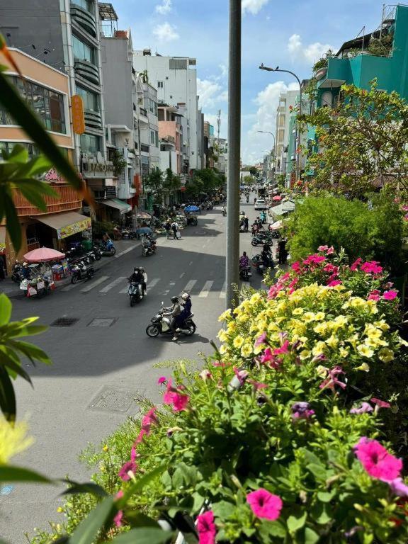Hotel Son Tung - De Tham Street *