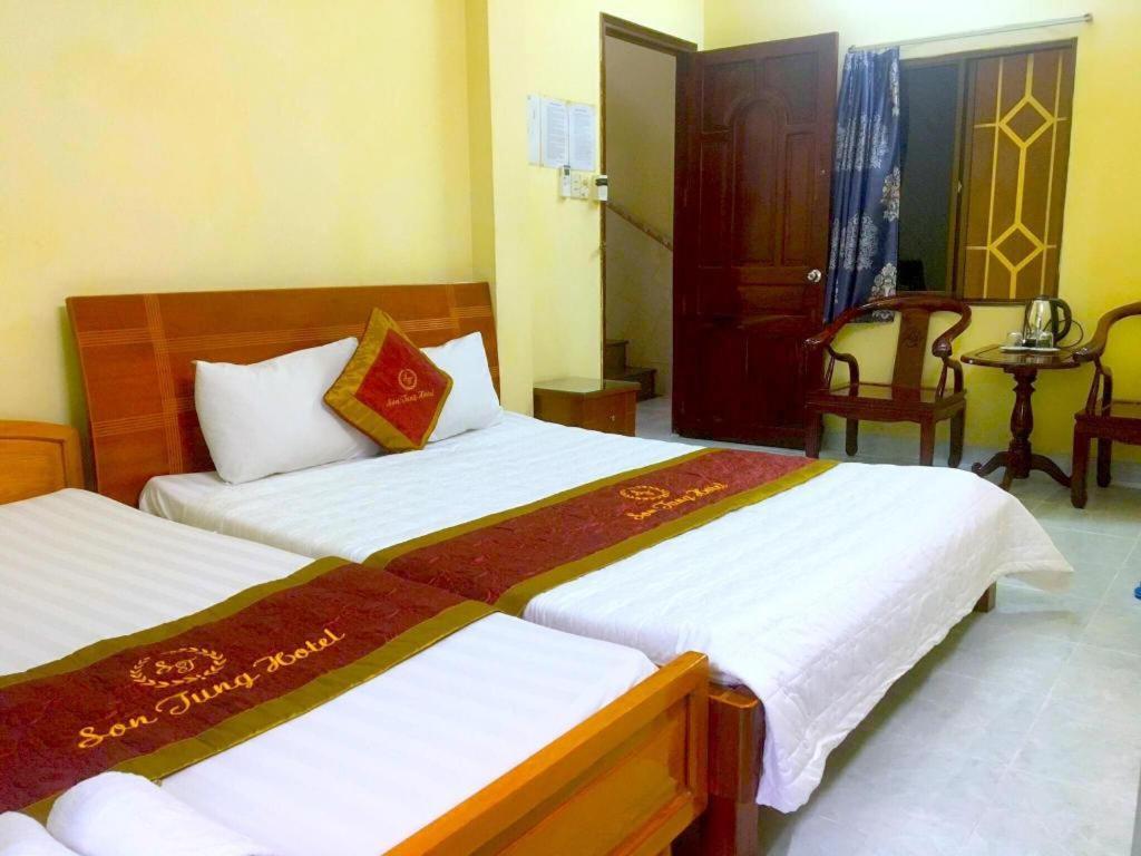Hotel Son Tung - De Tham Street *