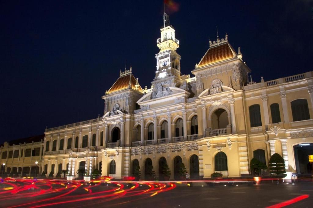 Son Tung - De Tham Street Hô Chi Minh-Ville