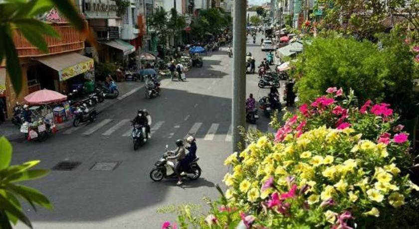 Son Tung - De Tham Street Hô Chi Minh-Ville