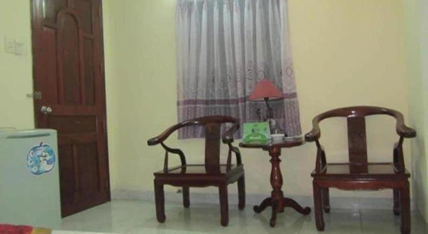 Hotel Son Tung - De Tham Street *
